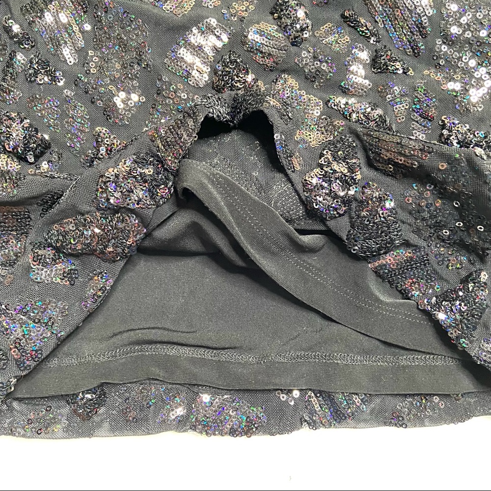 ALBERTO MAKALI Black and Iridescent Sequined Cocktail Dress - Picture 13 of 16
